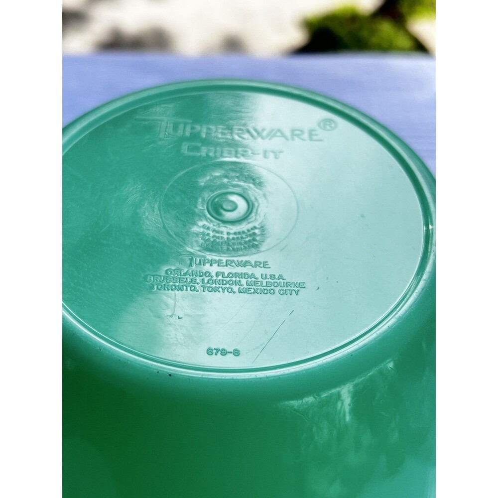 Vintage Tupperware Crisp It Lettuce Keeper #679, Spike #681 Jadite Green, NO LID - Picture 5 of 9
